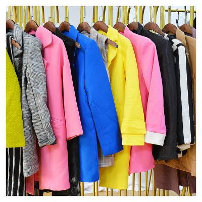 China High grade second-hand clothes winter used long women's coat bullet used clothes apparel second-hand imported used clothes for sale