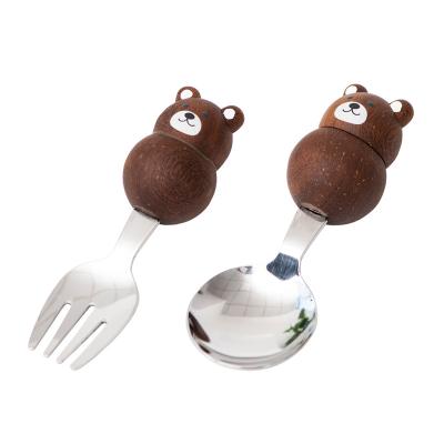 China Walnut Handle Kids Baby Gift Hand Craft Hand Paint Cartoon Cat Bear Wooden Spoon Customized Customized Design for sale