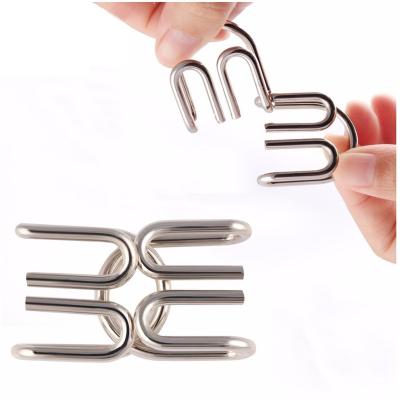 China Toy Metal IQ Test Educational Mind Game Toys Brain Teaser Metal Wire Puzzles Magic Trick Toy for sale