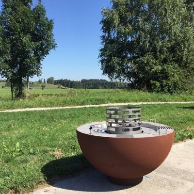 China 1000mm Openluchtcorten de Kuilbarbecue van de Staalbrand met Aangepaste Grillring Te koop