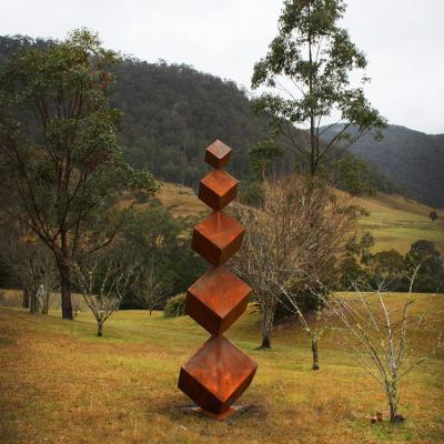 China Openluchtcorten-Staalbeeldhouwwerk Groot Rusty Metal Statues For Gardens Te koop