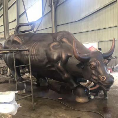 China Estátuas exteriores da paisagem Bull da escultura de bronze vívida da altura 180cm à venda