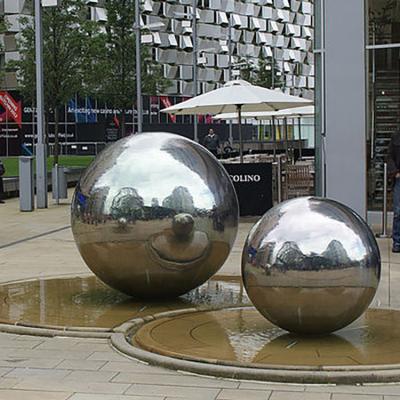 Chine Accueil extérieur d'ODM d'OEM de sculpture en jardin de boule en métal de forme de boule à vendre