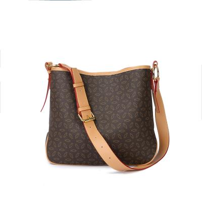 China Fashion Y2806 Commuting Essential Durable Cowhide/Pvc Messenger Bag Women Single Shoulder Bag Women'S Handbag for sale