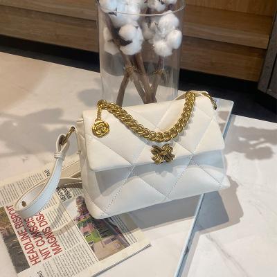 China Fashion 6807-80 Gzmuta Fashion Nice Handbag Two Colors Sheep Leather Women Bag Shoulder Bags For Women for sale