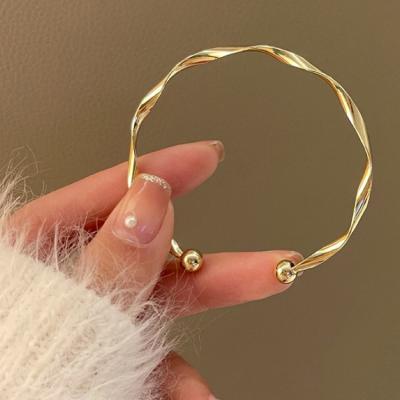 China FASHIONABLE china most popular current fashion round bracelets craft for girls Woman Trend for sale