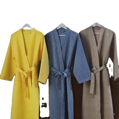 China Breathable 100%cotton yarn waffle bathrobe kimono dyed collar and shawl collar robe for five stars for sale