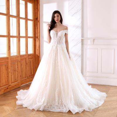 China LW4108 High Quality Breathable A-Line Cathedral Train Wedding Dresses With Lace Applique Beaded Zipper Back Wedding Gowns for sale