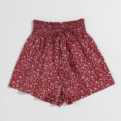 China Anti-Wrinkle Floral Ruched Bubble Knot Front Waist Shorts for sale