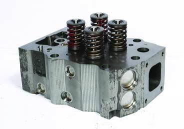 China Industrial Engine Spare Parts / Diesel Engine Cylinder Head  International for sale