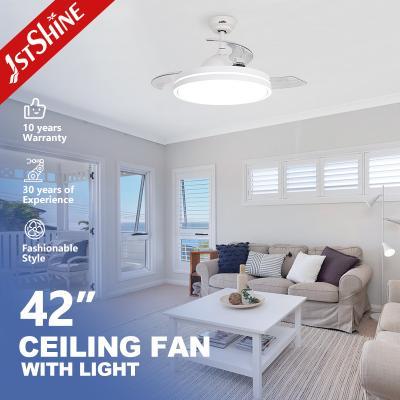 China 42 pulgadas Satin Nickel LED ventilador de techo con cuchillas plegables y fuente de luz retráctil en venta