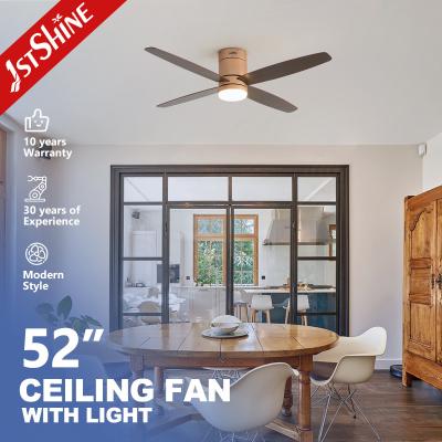 China Flush Mount LED Ceiling Fan with Hugger Design and 3000K/4500K/6000K Color Temperature for sale