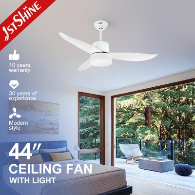 China Slaapkamer Warm Licht Natuurlijke Wind Acryl Abs Blade Bladen Plafondventilator Te koop