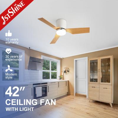 China Op maat gemaakte LED plafond ventilator licht voor moderne Nordic Stylish 42 inch Flush Mount Design Te koop