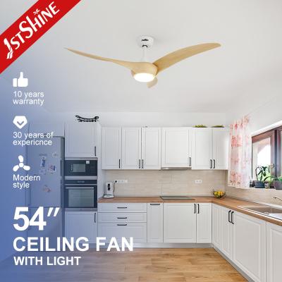 China Dimmable Led Light Low Noise Dc Motor Energy Saving LED Ceiling Fan Light for sale