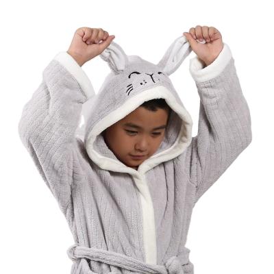 China Custom made bath towel kids bathrobe boys girls bathrobe fleece animal luxury sleepwear QUICK DRY long robe for sale