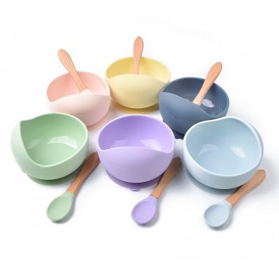 China Microwave Washable Unbreakable Safe Slip Resistant Silicone Rubber Suction Cup Silicone Baby Feeding Bowl With Spoon for sale