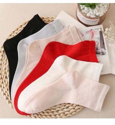 China Sporty Silk Breathable socks women's thin soft thin deodorant  Plain solid color cotton sport socks mid-tube socks for sale