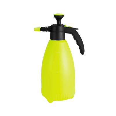 China Garden / Farm / Empty Design Colorful Plastic Garden Atomizer Watering Bottle With Spray for sale