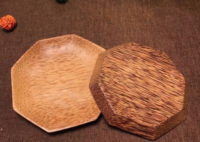 China Polygon Coconut Wooden Serving Plates Handcrafted Traditional Dinner Plate for sale