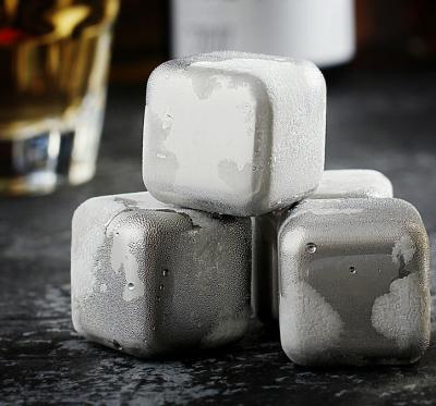 China Best Price Viable Cheapest Metal Gifts Set Cooling Ice Cube Set Stainless Steel Reusable Whiskey Ice Cubes Cooling Stone for sale