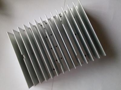 China Extruded Aluminum HeatSink Silver Anodizing CNC Machining Cool Fin Heat Sink CE GS For LED Lighting for sale