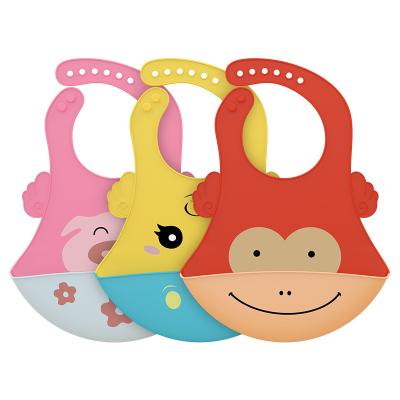 China BPA Free Baby Feeding New Style Food Grade Cartoon Pattern Waterproof Silicone Baby Bib Set for sale