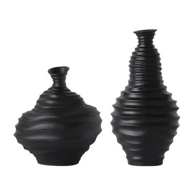 China Modern New Chinese style black and white resin dry flower vase decoration, home decoration, hotel creative threaded flower set for sale