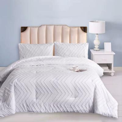 China Disposable White Microfiber Comforter Set Bedding Set Queen Comforter for sale