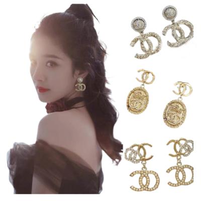 China FASHIONABLE High Version Custom F Capital Marked Jewelry Set Greek Mythology Earrings Luxury for sale