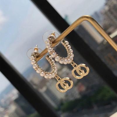 China Luxury Custom Stylish Pearl Drop Letter C Dangle Earrings FASHIONABLE Earrings Packaging Circle Earrings for sale