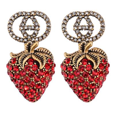 China Luxury Wholesale FASHIONABLE Letter G Earrings Bling Gems Rhinestone Strawberry Drop Earring for sale