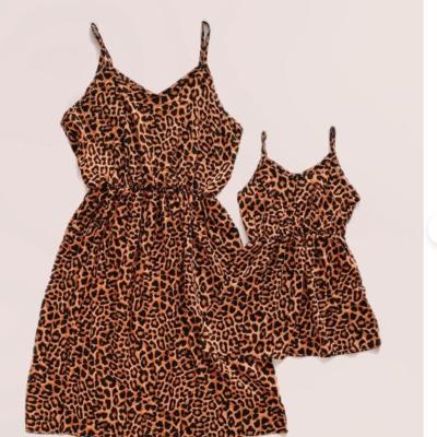 China 2021 Floral Print Breathable Beach Leopard Maxi Mom And Girl Dresses Matching Clothes for sale