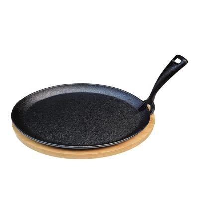 China Durable Sizzling Base Fried Pan Bbq Griddle With Wooden Steak Cast Iron Grill Hot Plate Steak Hot Dish for sale