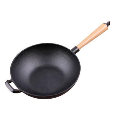 China Large Sustainable High Quality Round Chinese Wok Cast Iron Cookware With Wooden Handle for sale