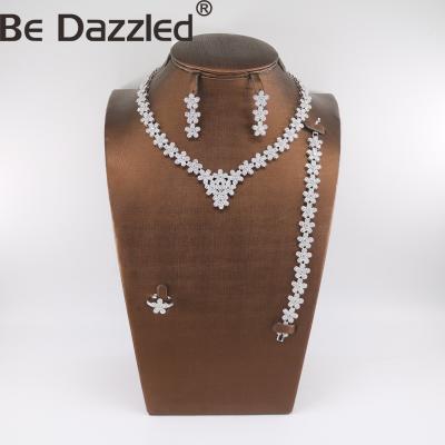 China Trendy Vintage Fashion Amazed Jewelry Sets African Women Wedding Dubai Bridal Statement Necklace Earring Set For Mom for sale