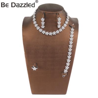 China New Fashion Women's Jewelry FASHIONABLE Zirconium Bridal Bridal Wedding Necklace Four Pieces Wedding Necklace Silver Sets for sale