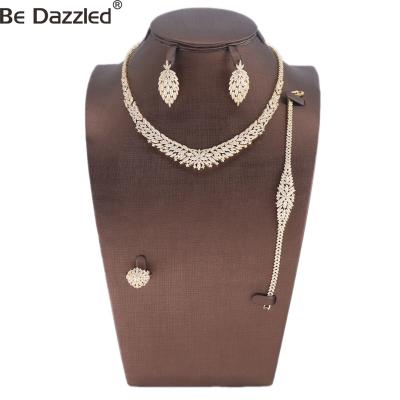 China FASHIONABLE Unique Valentine Ladies Zircon Gold Jewelry Set Fashion Saudi Arabia Necklace Wholesale Dubai Jewelry Set for sale