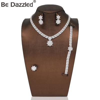 China FASHIONABLE Stunned 2019 Trendy Silver Plating Zircon Jewelry Diamond Bridal Jewelry Set For Woman Necklace Sets for sale