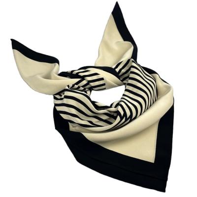 China Elegant square pattern square silk scarf high fashion crepe silk scarf for lady for sale