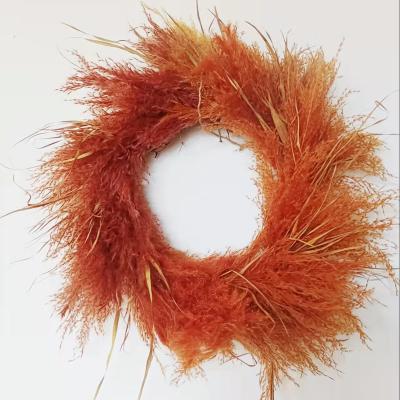 China Factory Wholesale Natural Touch Autumn Wreath Red Pampas Grass Garland For Front Door Decoration for sale