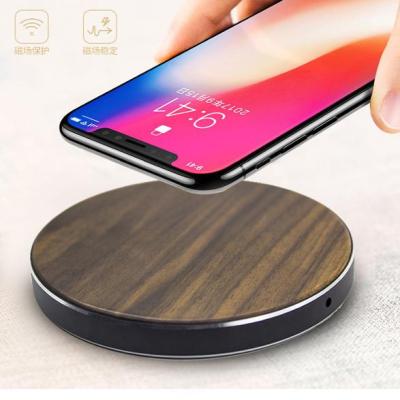 China Cell Phone Profession Business Gift Custom Design 10 W 5V 2A Fast Charging Wooden Wireless Charger Wholesale for sale