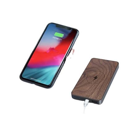 China New Product Super Fast Charging Charging Power Bank 10000mAh 10W USB-C Support USB-C Wireless Wooden Wireless Bank for sale