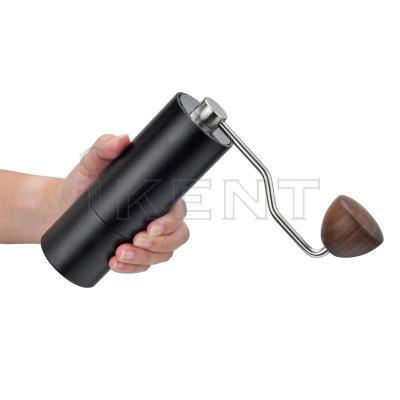 China WITH LID Carry Out Outdoor Conical Burr Coffee Grinder Portable Precise Brewing Hand Crank Adjustable Setting Manual Coffee Grinder for sale