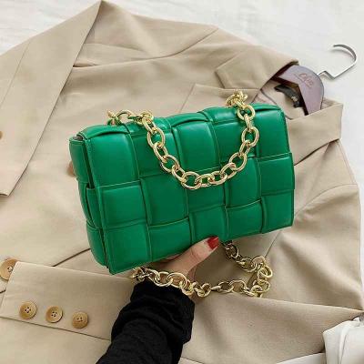 China 2021 New Designer PU Chain Messenger Bags Stylish Feminine Messenger Bag for sale