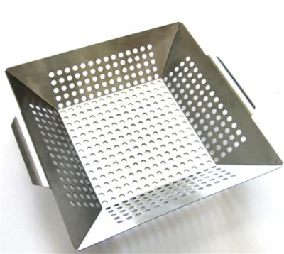 China High Quality Dustproof Rectangle Stainless Steel Perforated Vegetable Grill Basket for sale