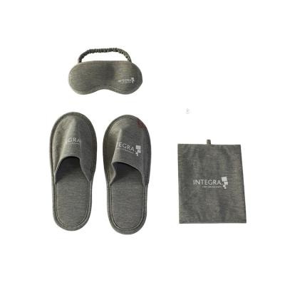 China Airline Amenity Soft Kit Travel Set Hot Sale Portable Neck Support Memory Foam Rest Uggh Slippers for sale