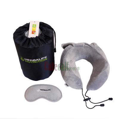 China Barber Shop Corporate Gifts Hot Selling Travel Covering Items Flannel Travel Pillow Kit Set for sale