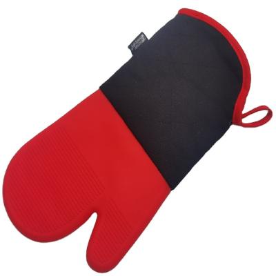 China Durable Professional Extra Long Silicone Oven Gloves, Oven Gloves With Padding, Flexible Oven Gloves (Red) for sale