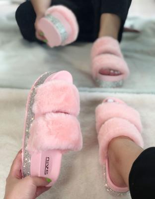 China New Fashion Trend Slippers Lady Winter Diamond Decor Slipper Flat Slippers Woman for sale